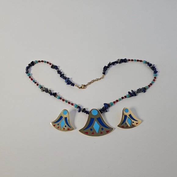 Lotus Necklace - Picture 3 of 3